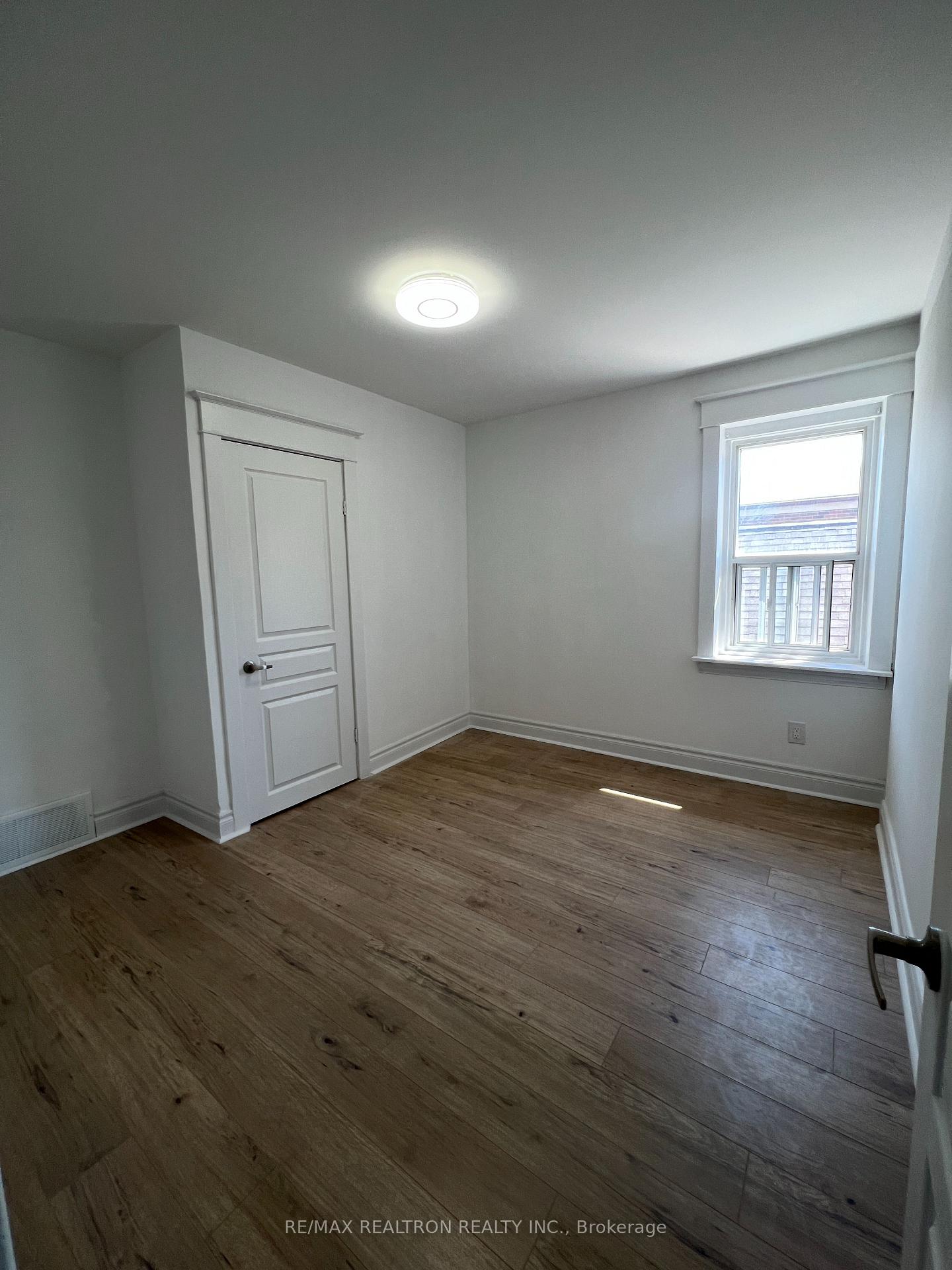Photo 1 of Unit 2nd Fl, 869 Cosburn Avenue, Toronto, Woodbine-Lumsden — HOMEH