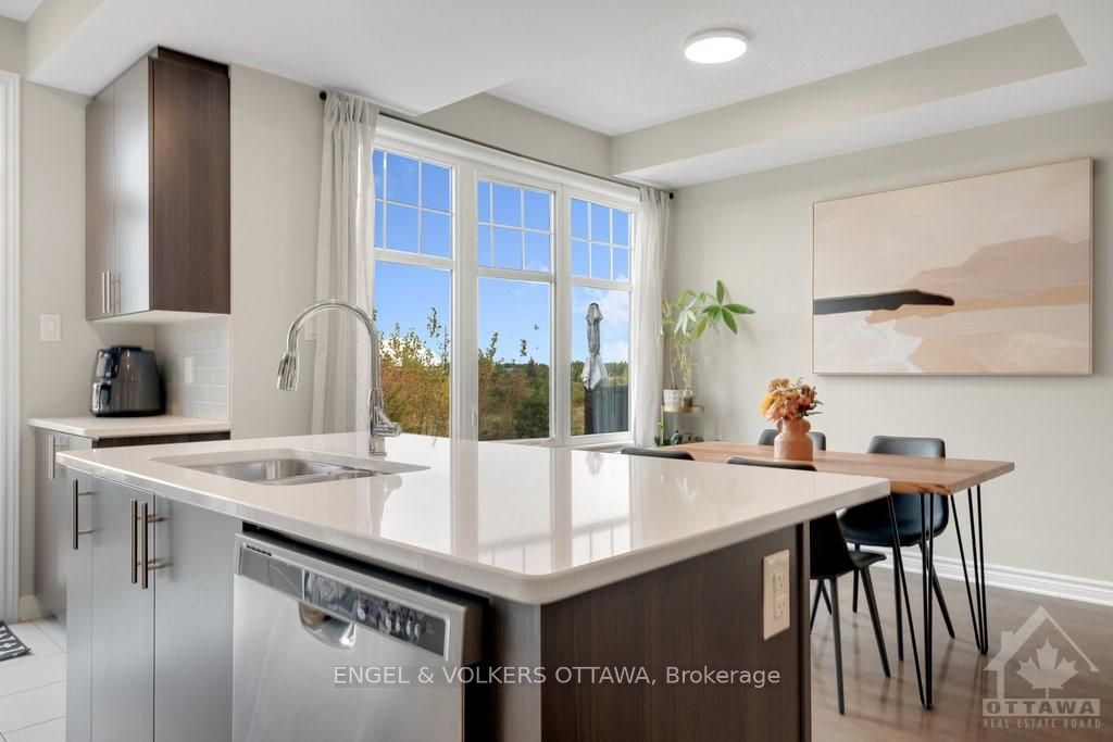 Photo 25 of 647 Trigoria Crescent, Ottawa, Avalon West — HOMEH