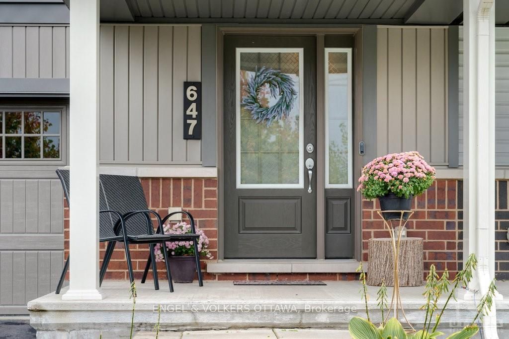 Photo 13 of 647 Trigoria Crescent, Ottawa, Avalon West — HOMEH