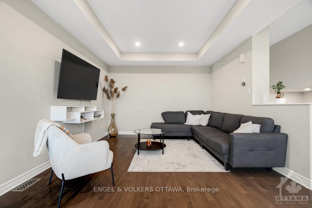 Photo 18 of 647 Trigoria Crescent, Ottawa, Avalon West — HOMEH