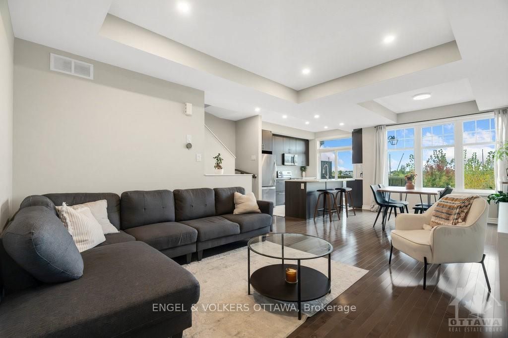 Photo 19 of 647 Trigoria Crescent, Ottawa, Avalon West — HOMEH