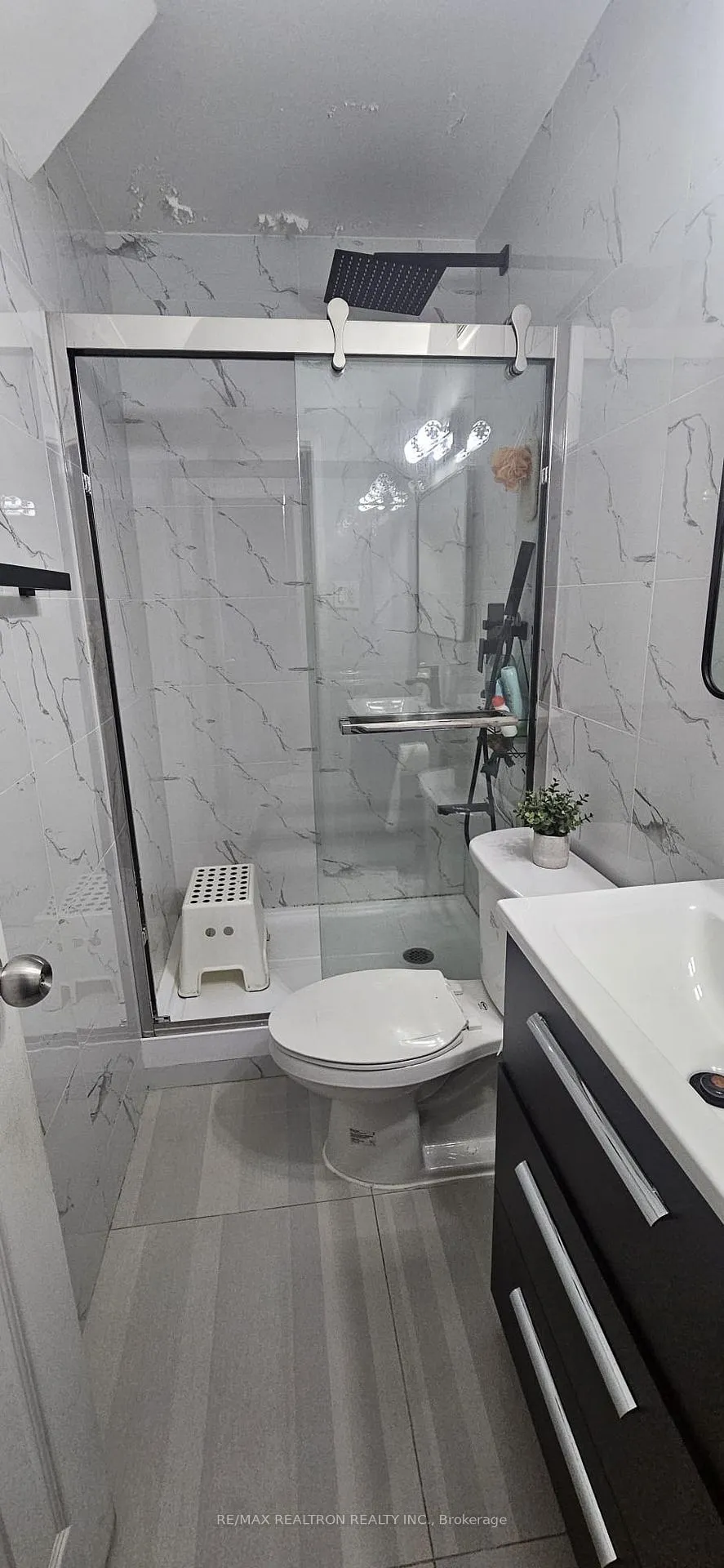 Photo 7 of Unit 117, 140 Leeward Glenway, Toronto, Flemingdon Park — HOMEH