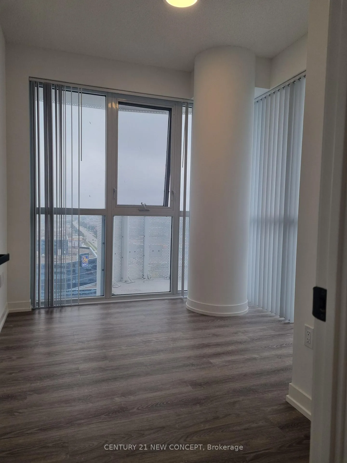 Photo 6 of Unit 1806, 8 Interchange Way, Vaughan, Vaughan Corporate Centre — HOMEH