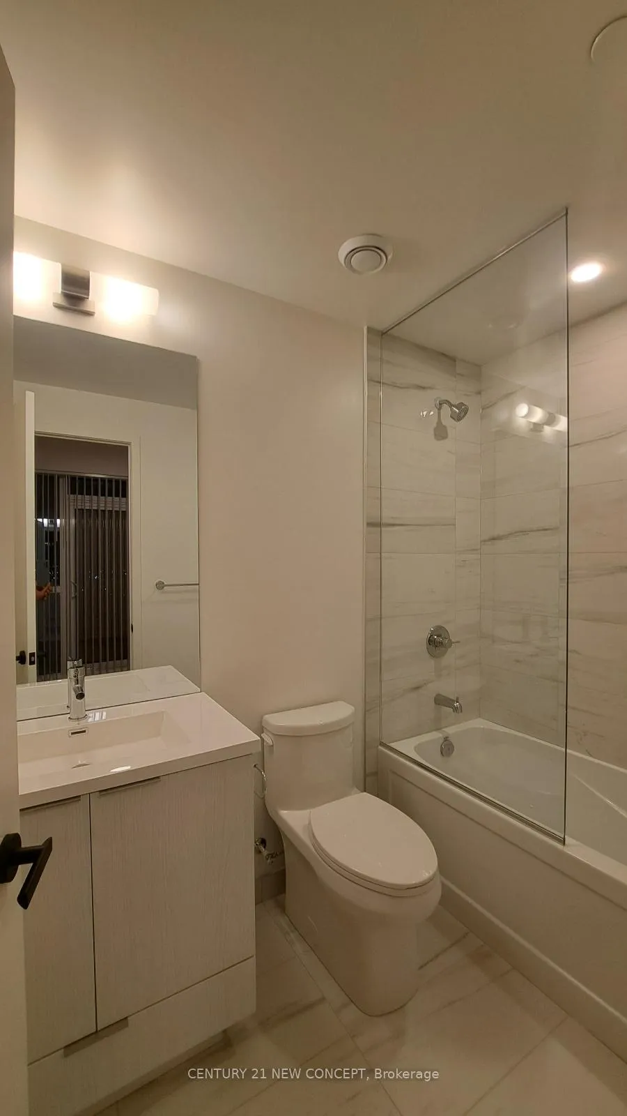 Photo 12 of Unit 1806, 8 Interchange Way, Vaughan, Vaughan Corporate Centre — HOMEH
