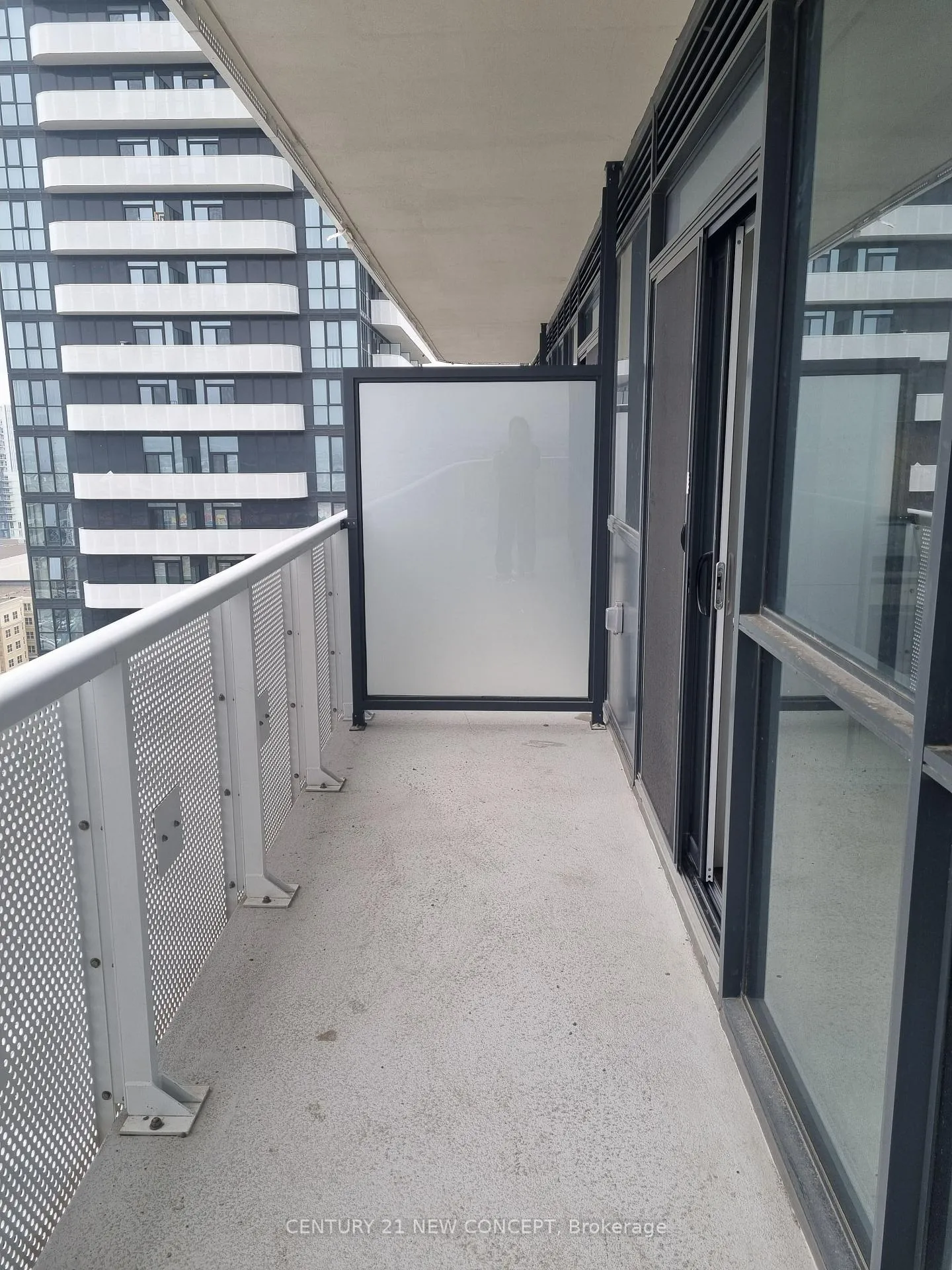 Photo 16 of Unit 1806, 8 Interchange Way, Vaughan, Vaughan Corporate Centre — HOMEH