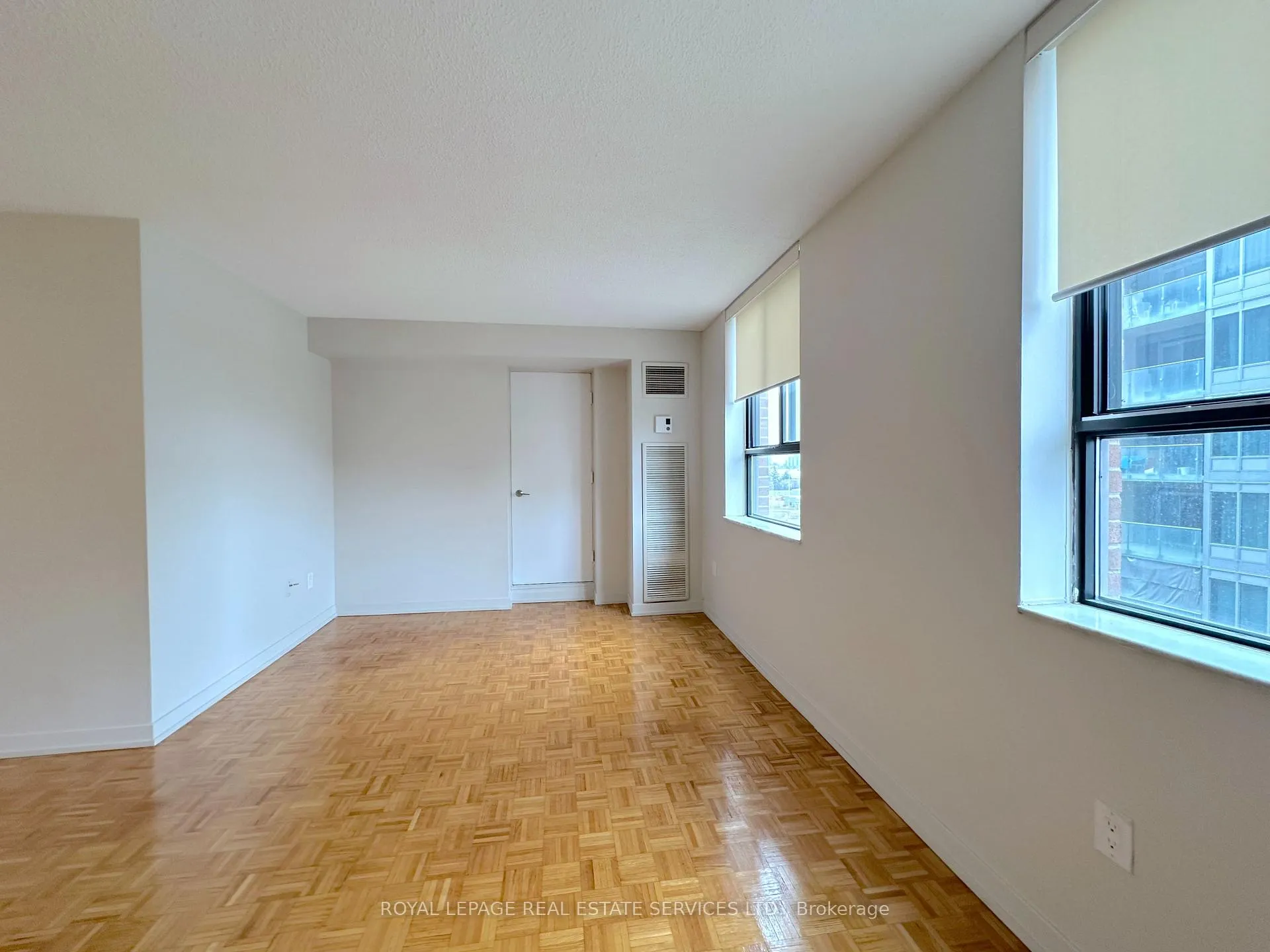 Photo 3 of Unit 807, 190 Clark Boulevard, Brampton, Queen Street Corridor — HOMEH