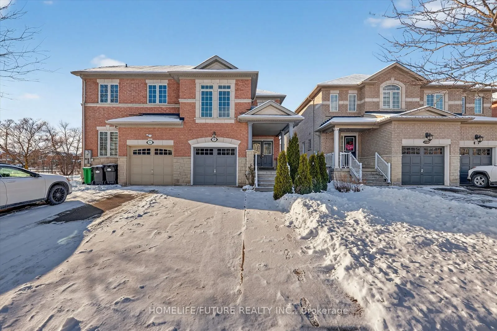 Photo 2 of 29 Riverplace Crescent, Brampton, Bram East — HOMEH