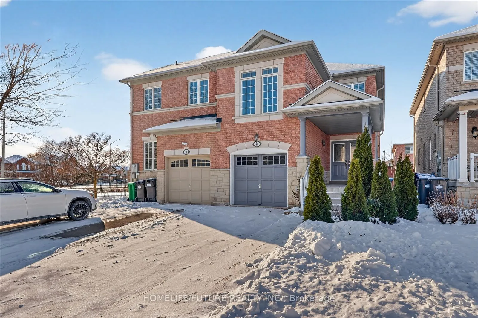 Photo 4 of 29 Riverplace Crescent, Brampton, Bram East — HOMEH