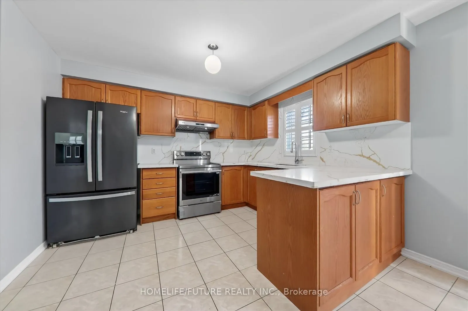 Photo 11 of 29 Riverplace Crescent, Brampton, Bram East — HOMEH