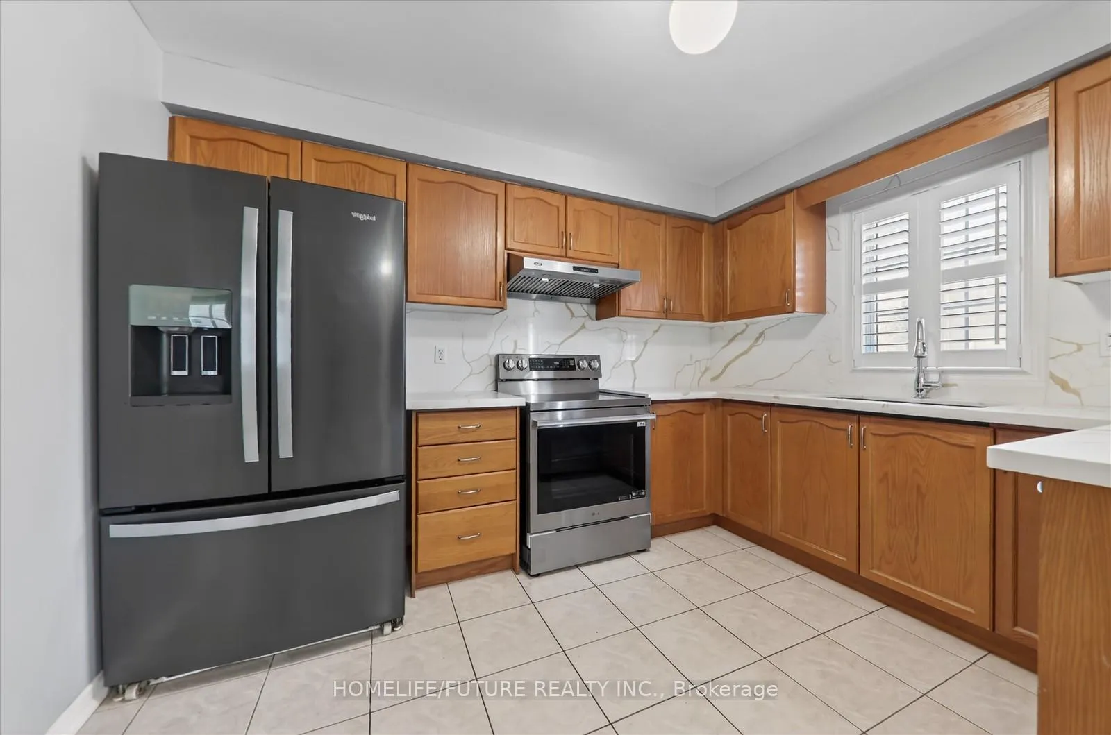 Photo 12 of 29 Riverplace Crescent, Brampton, Bram East — HOMEH