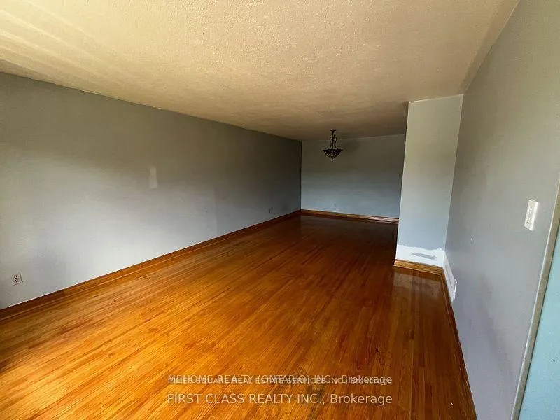 Photo 2 of 42 Earlthorpe Crescent, Scarborough, Woburn — HOMEH
