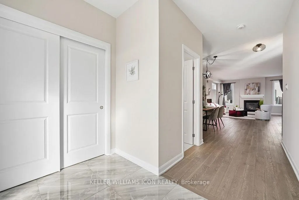 Photo 5 of 808 Cappamore Drive, Ottawa, Barrhaven - Half Moon Bay — HOMEH