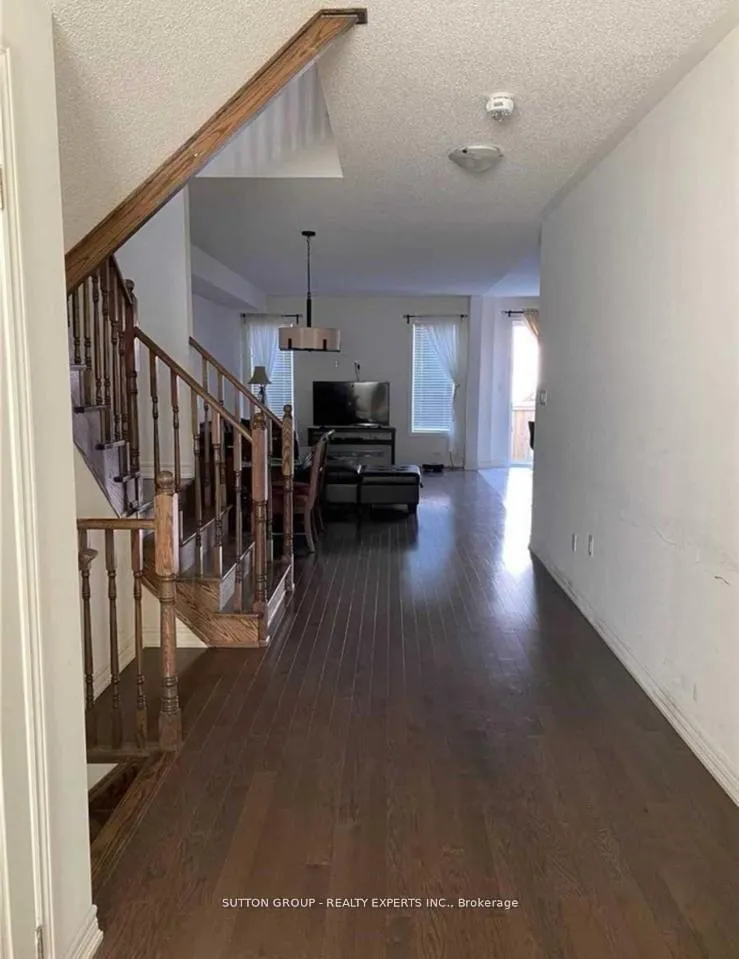 Photo 2 of 67 Vezna Crescent, Brampton, Credit Valley — HOMEH