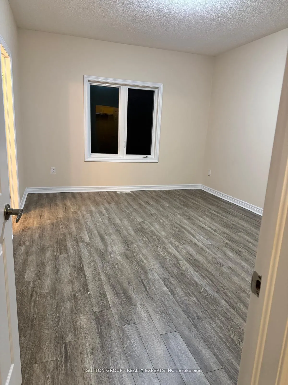 Photo 9 of 67 Vezna Crescent, Brampton, Credit Valley — HOMEH
