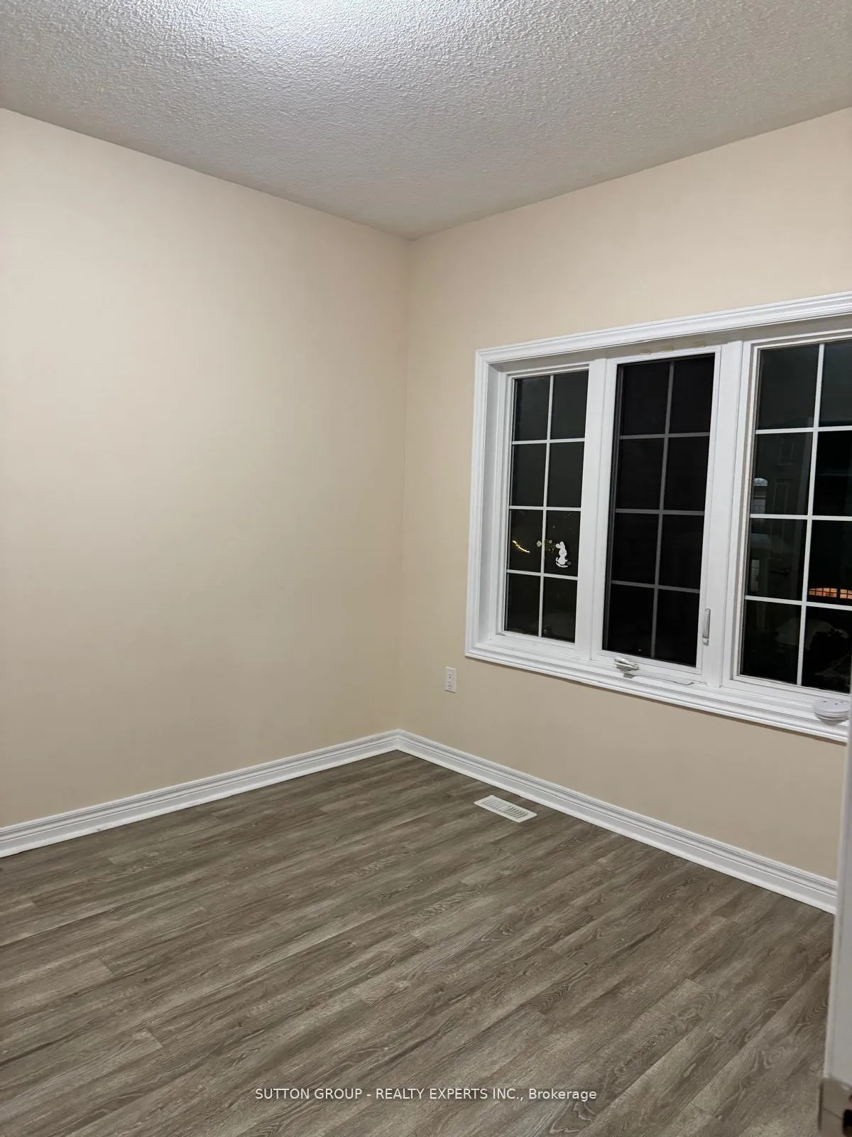 Photo 13 of 67 Vezna Crescent, Brampton, Credit Valley — HOMEH