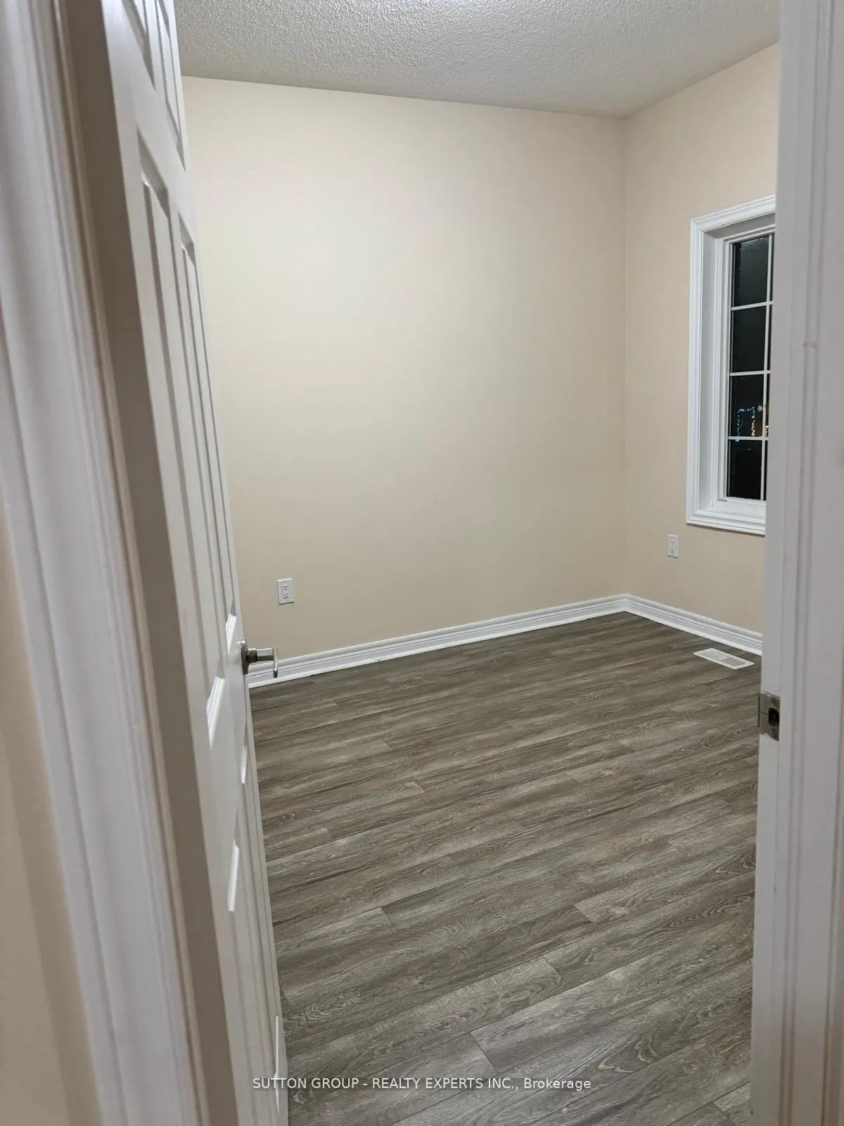 Photo 15 of 67 Vezna Crescent, Brampton, Credit Valley — HOMEH