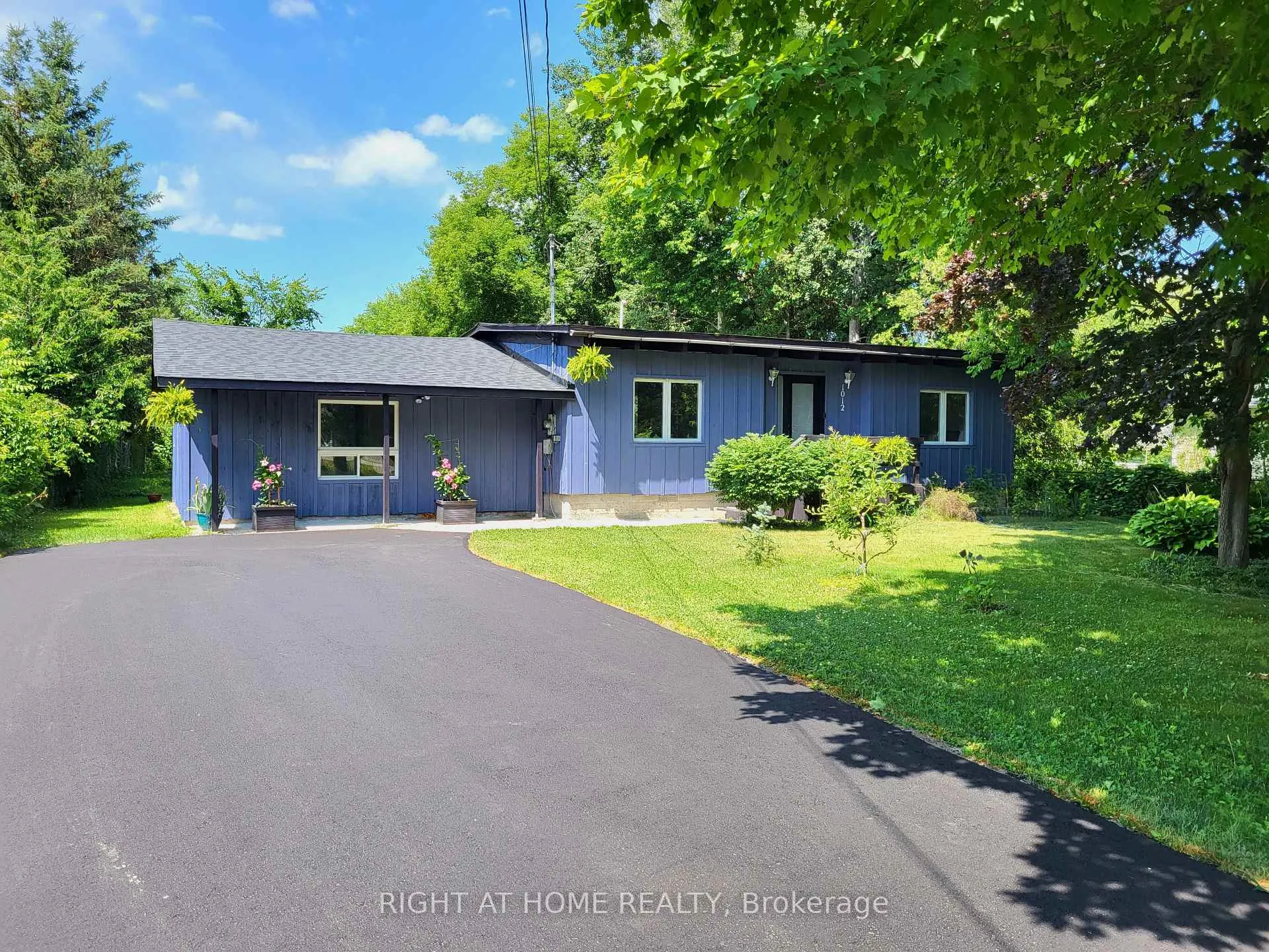 Photo 1 of 1012 Goshen Road, Innisfil, Alcona — HOMEH