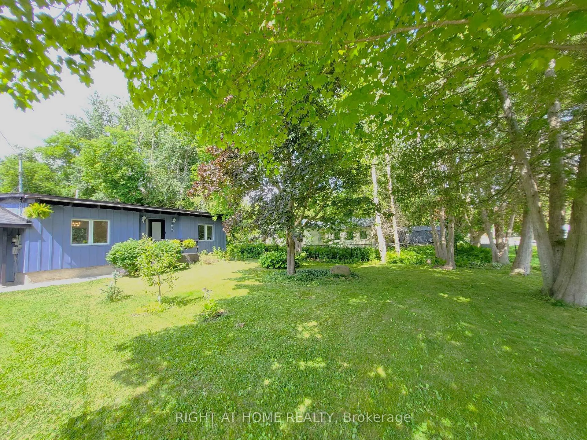 Photo 2 of 1012 Goshen Road, Innisfil, Alcona — HOMEH