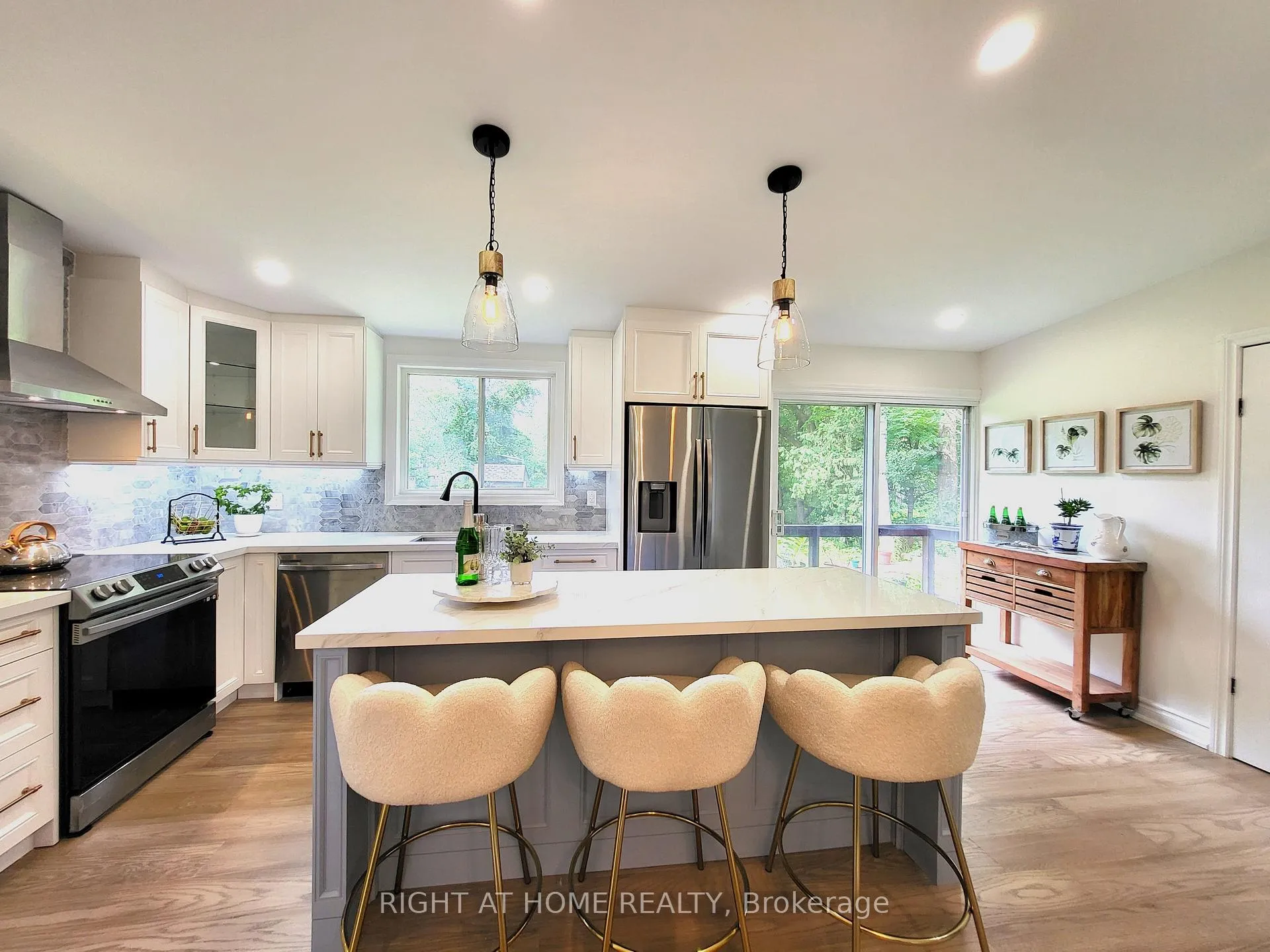 Photo 13 of 1012 Goshen Road, Innisfil, Alcona — HOMEH