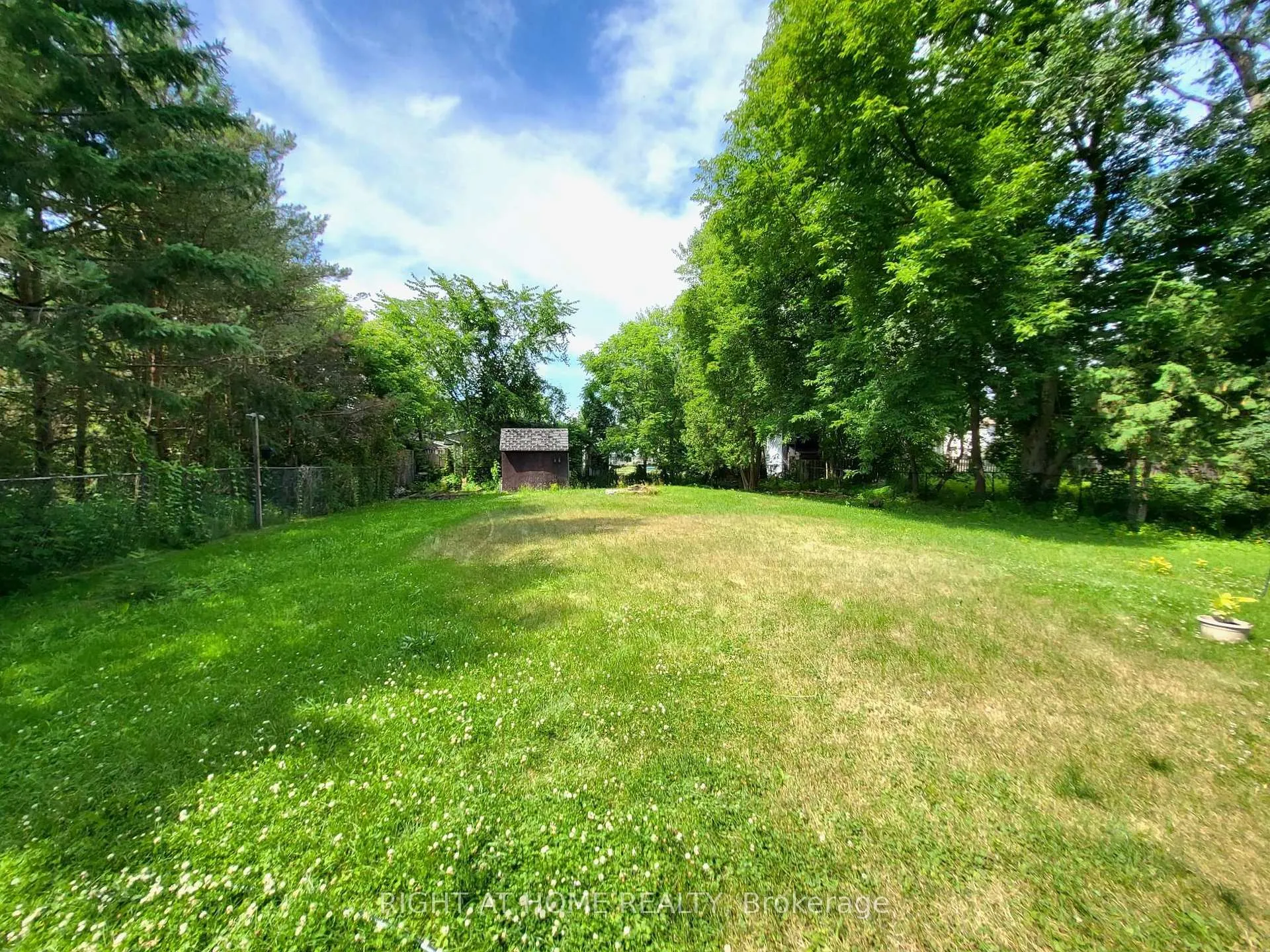 Photo 24 of 1012 Goshen Road, Innisfil, Alcona — HOMEH