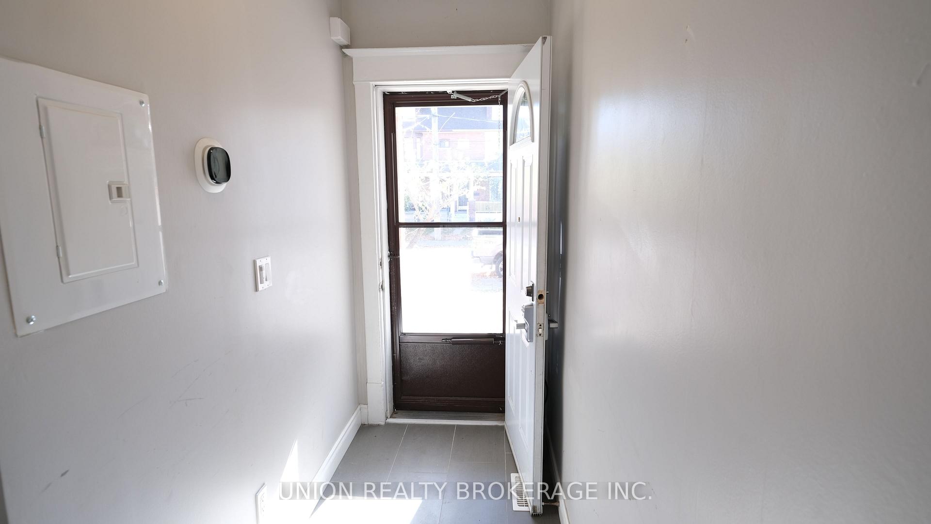 Photo 3 of Unit #Main, 264 Strathmore Boulevard, Toronto, Danforth — HOMEH
