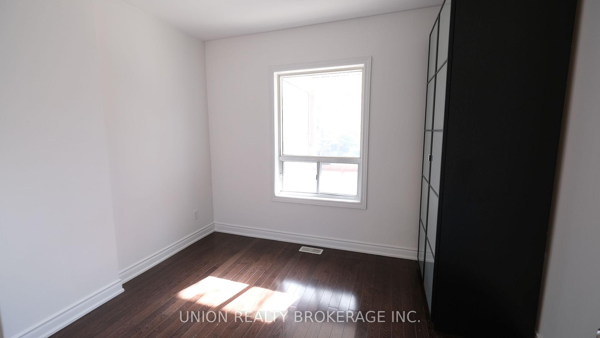 Photo 10 of Unit #Main, 264 Strathmore Boulevard, Toronto, Danforth — HOMEH