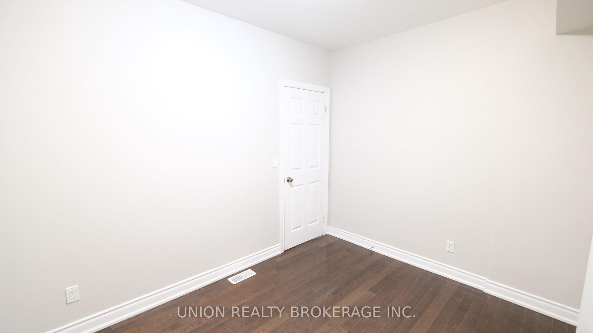 Photo 14 of Unit #Main, 264 Strathmore Boulevard, Toronto, Danforth — HOMEH