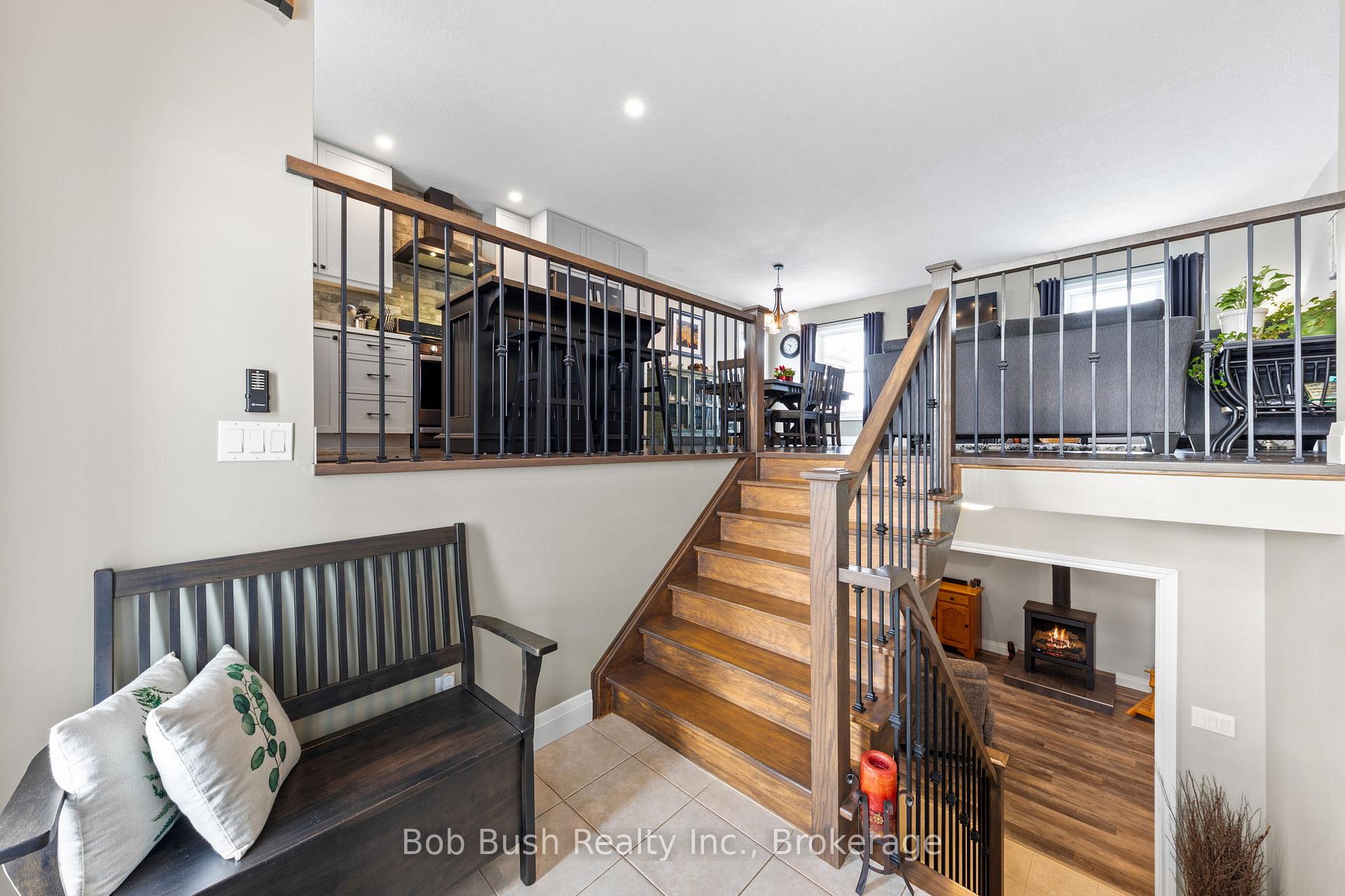Photo 10 of 38 Asselin Drive, Tiny, Rural Tiny — HOMEH