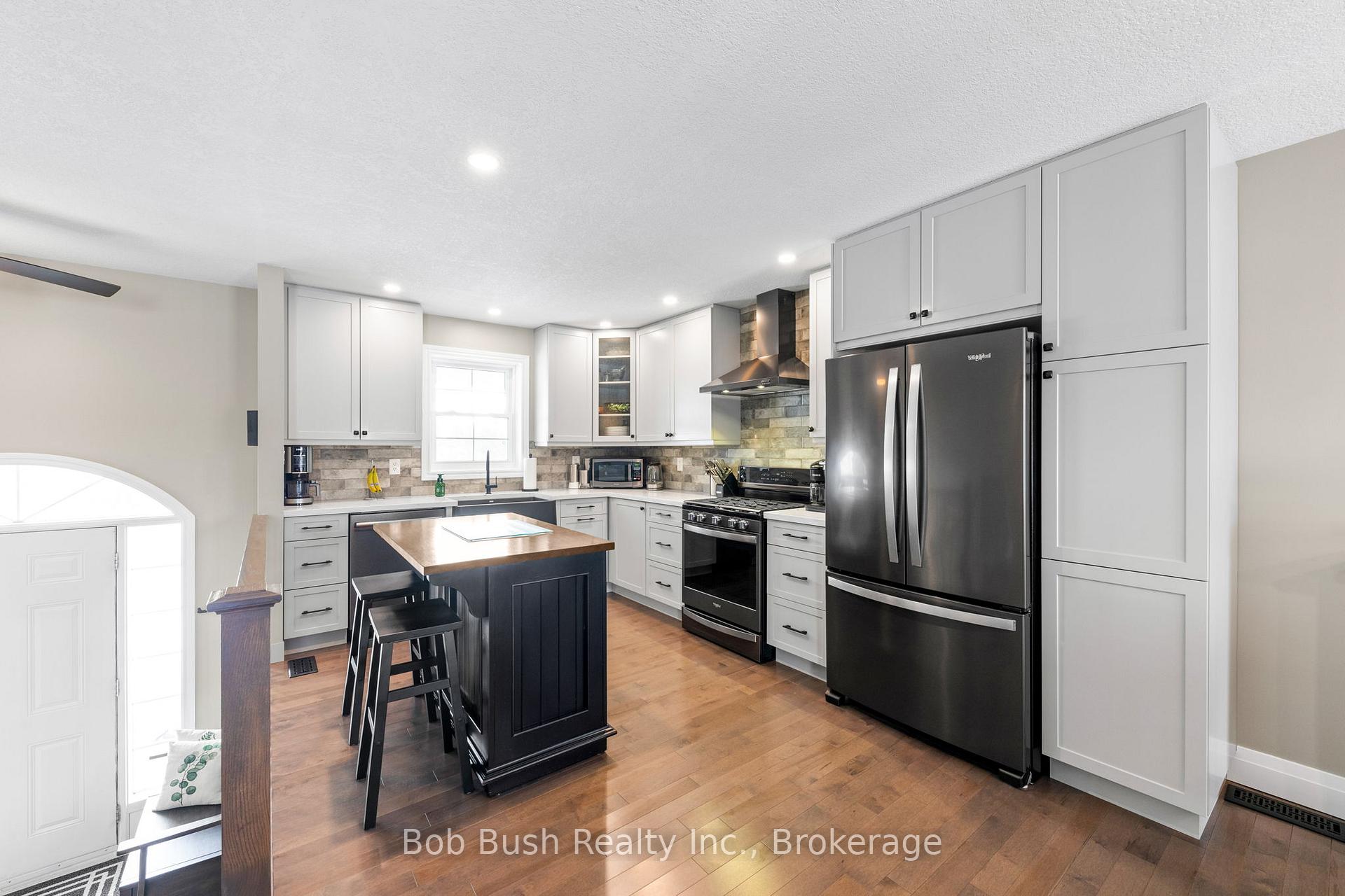 Photo 11 of 38 Asselin Drive, Tiny, Rural Tiny — HOMEH
