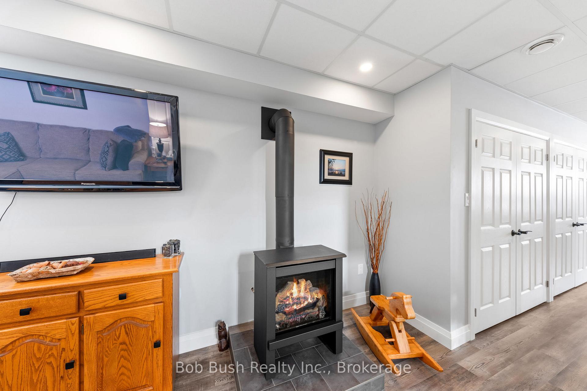 Photo 25 of 38 Asselin Drive, Tiny, Rural Tiny — HOMEH