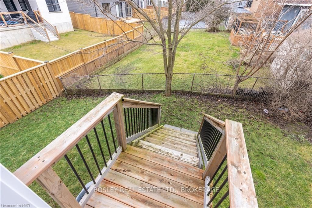 Photo 21 of 4 Ivy Crescent, Thorold, Confederation Heights — HOMEH