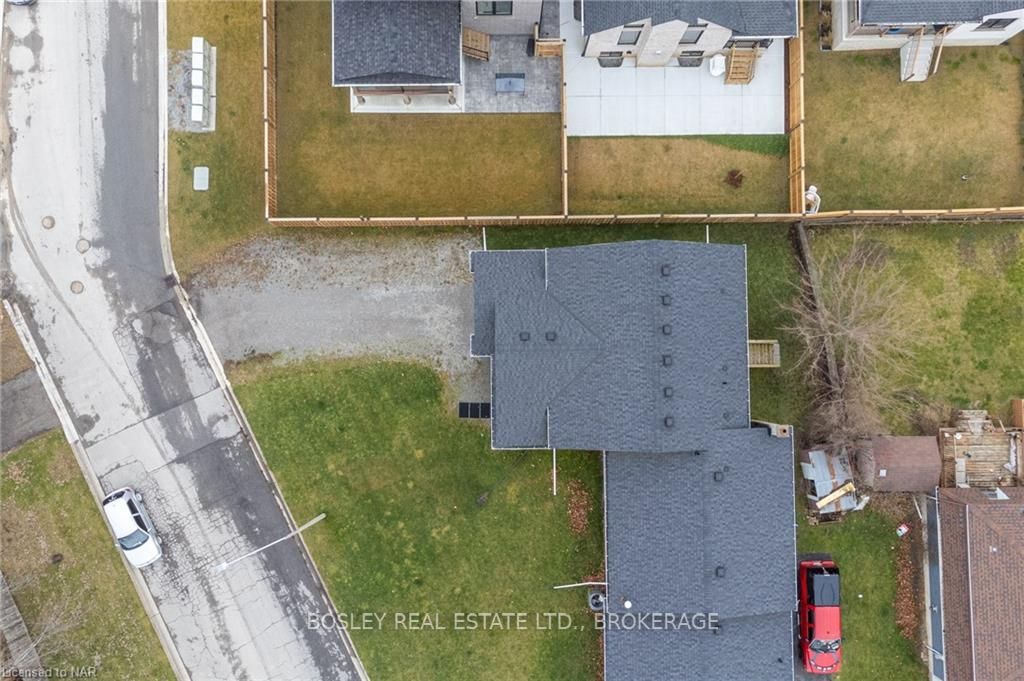 Photo 22 of 4 Ivy Crescent, Thorold, Confederation Heights — HOMEH