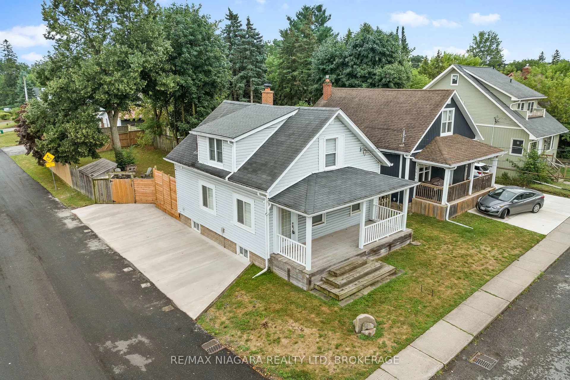 Front of 5690 Highland Avenue