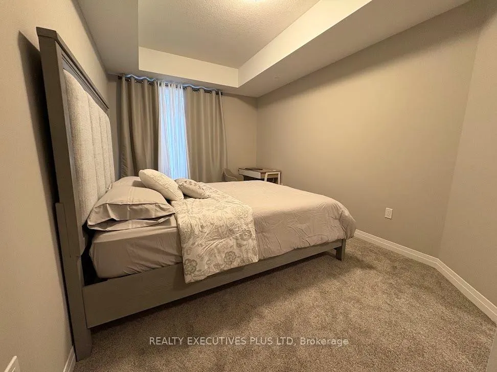 Photo 11 of 38 Thatcher Drive, Guelph, Kortright East — HOMEH