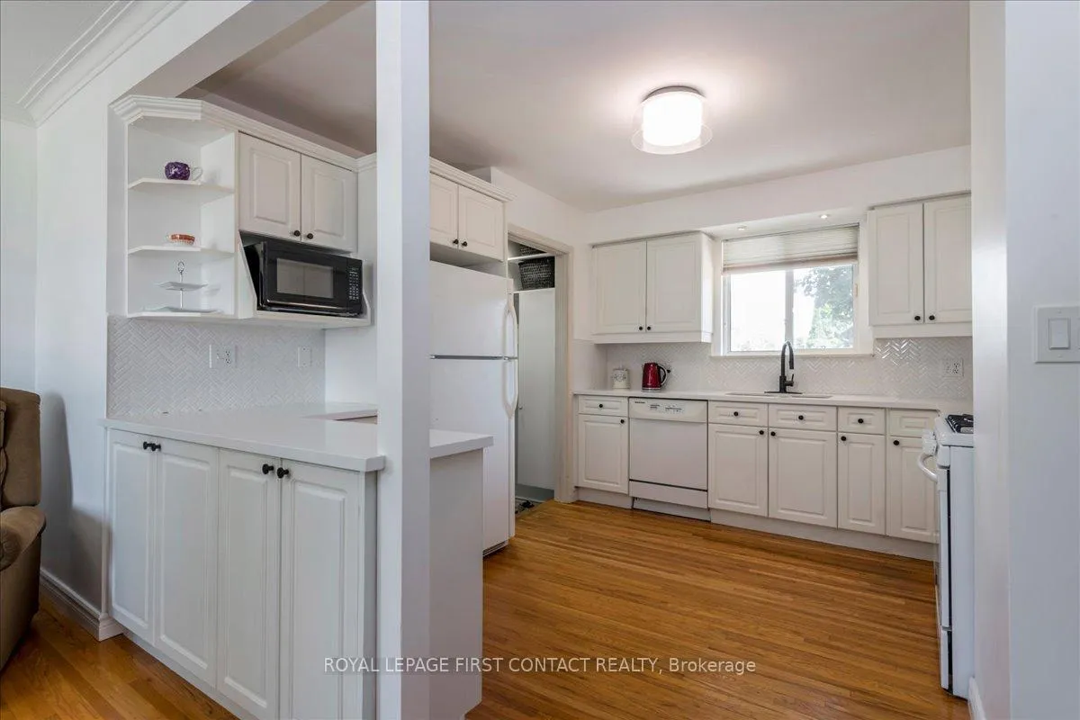 Photo 7 of 591 Oak Street, Collingwood — HOMEH