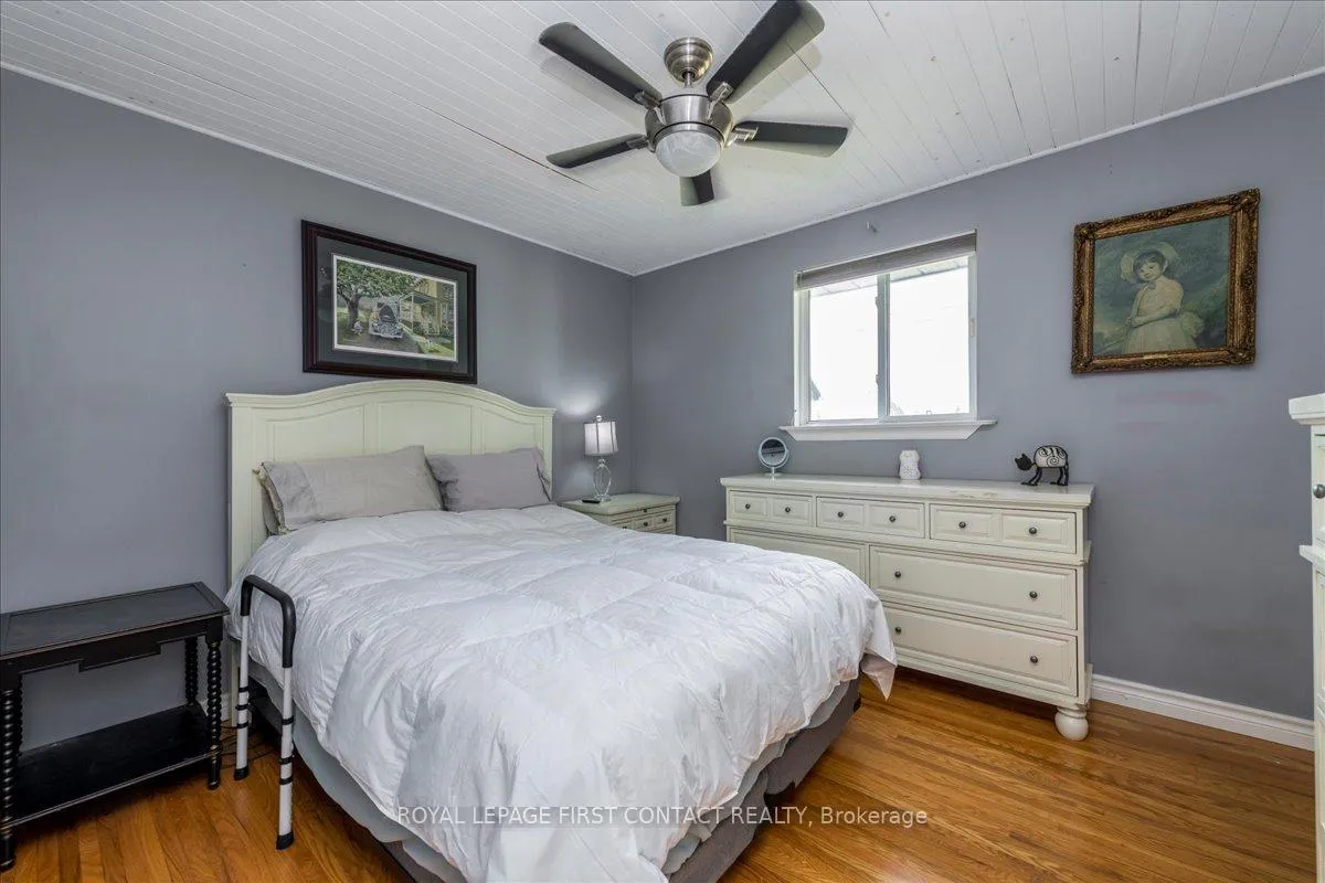 Photo 11 of 591 Oak Street, Collingwood — HOMEH