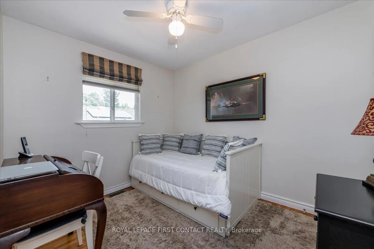 Photo 13 of 591 Oak Street, Collingwood — HOMEH