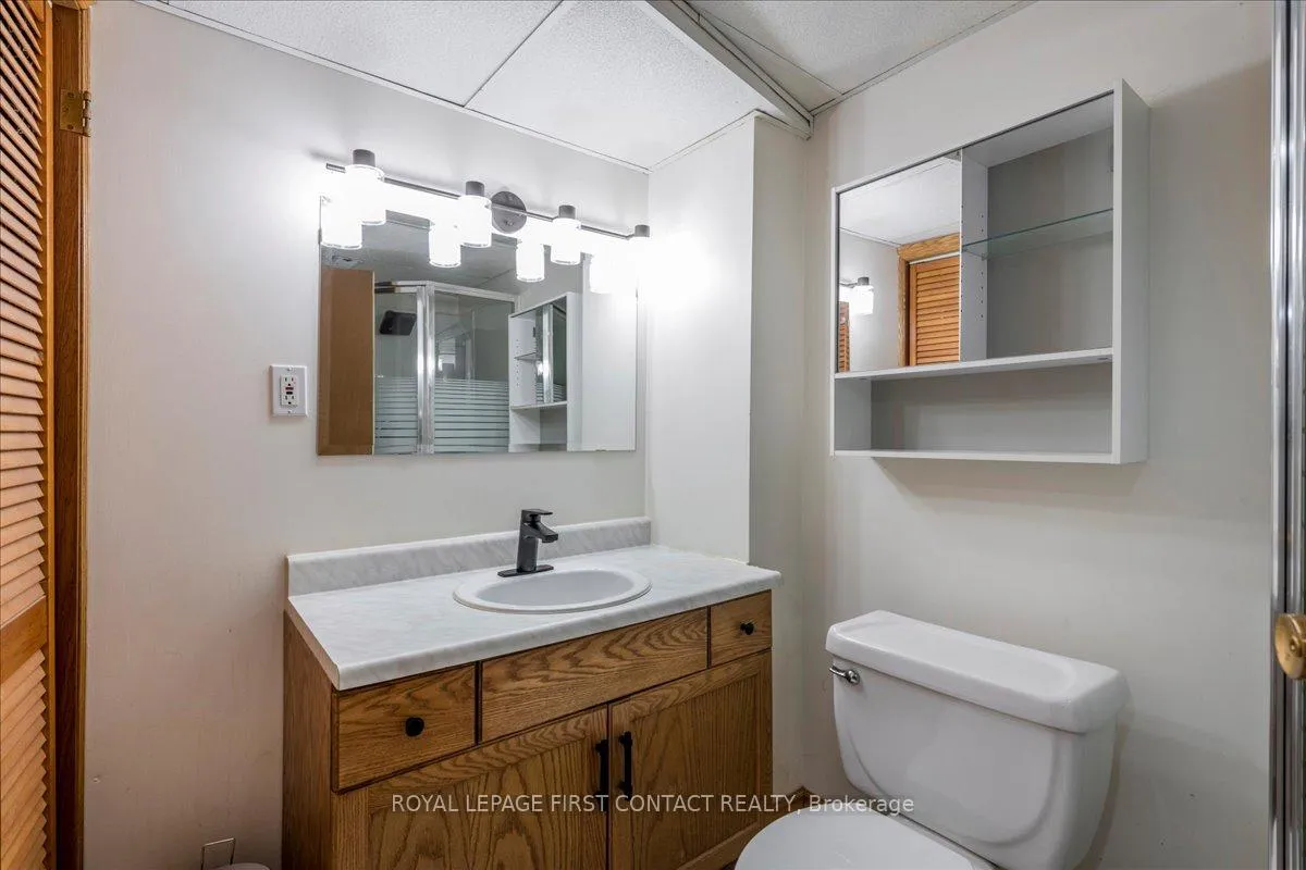 Photo 16 of 591 Oak Street, Collingwood — HOMEH