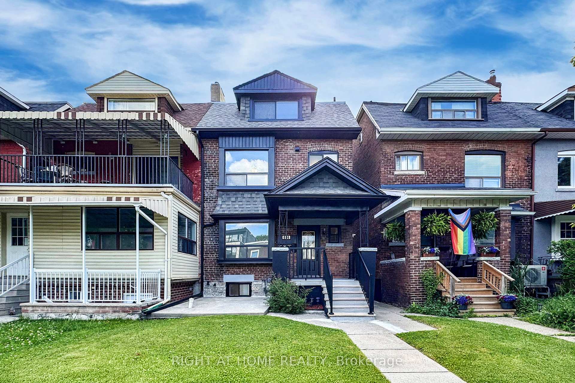 Photo 1 of Unit 1, 656 Crawford Street, Toronto, Palmerston-Little Italy — HOMEH