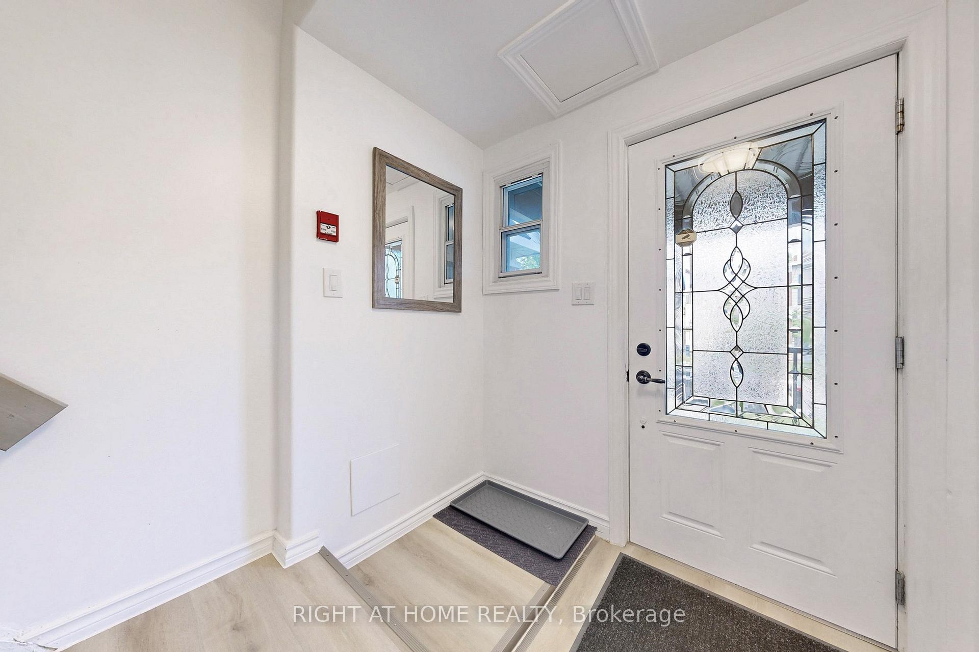Photo 5 of Unit 1, 656 Crawford Street, Toronto, Palmerston-Little Italy — HOMEH