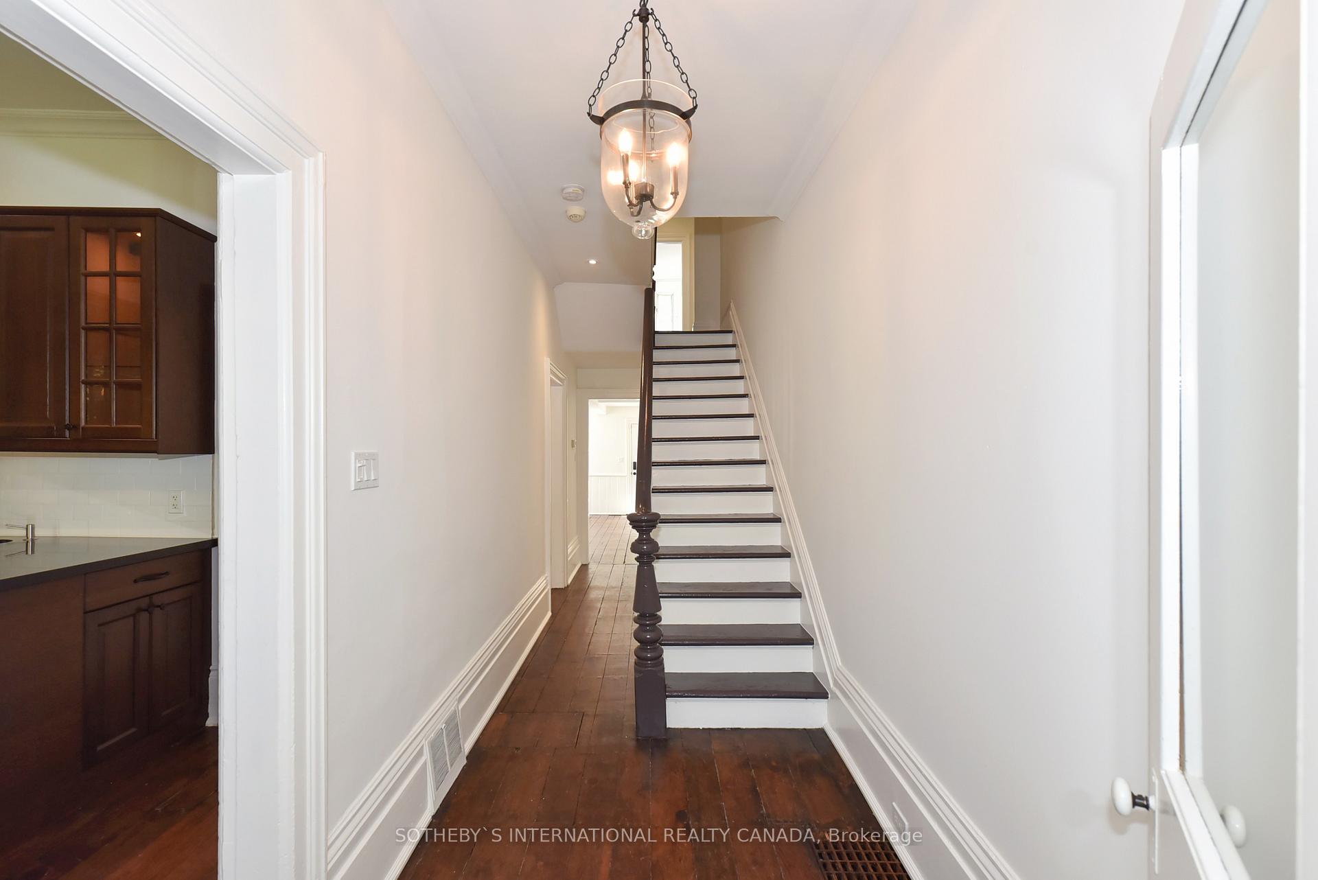 Photo 2 of 29 Lowther Avenue, Toronto, The Annex — HOMEH