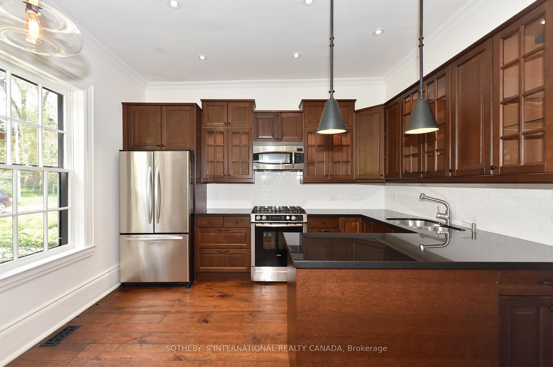 Photo 3 of 29 Lowther Avenue, Toronto, The Annex — HOMEH