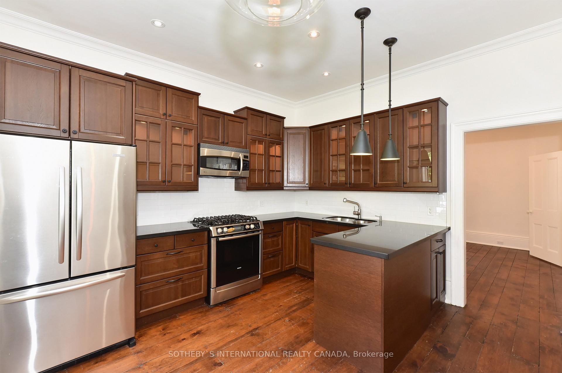 Photo 5 of 29 Lowther Avenue, Toronto, The Annex — HOMEH