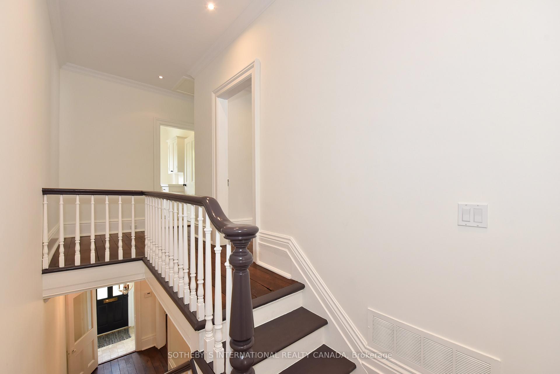 Photo 11 of 29 Lowther Avenue, Toronto, The Annex — HOMEH