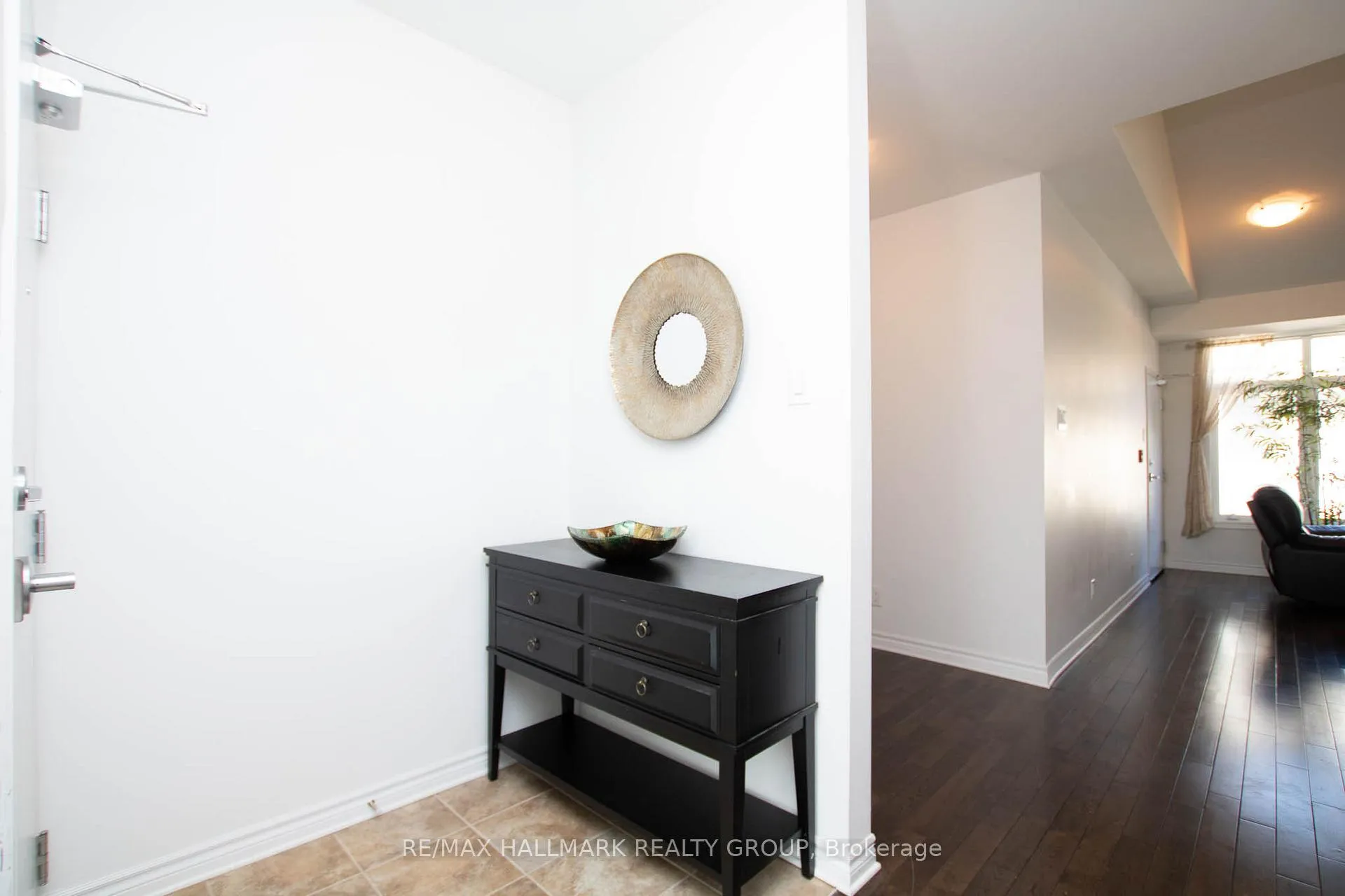 Photo 6 of Unit H, 314 Everest Private, Ottawa, Elmvale Acres — HOMEH