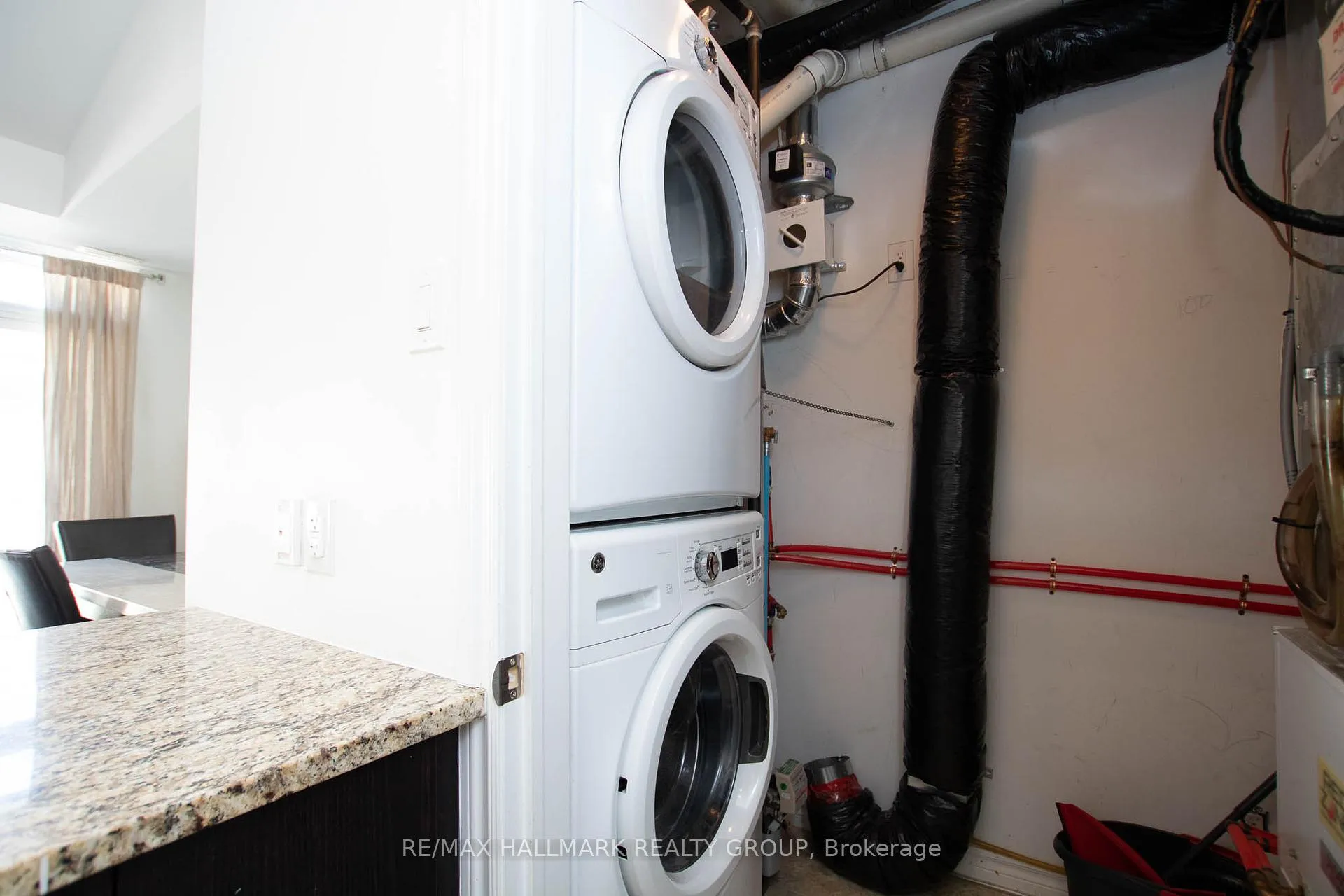 Photo 18 of Unit H, 314 Everest Private, Ottawa, Elmvale Acres — HOMEH