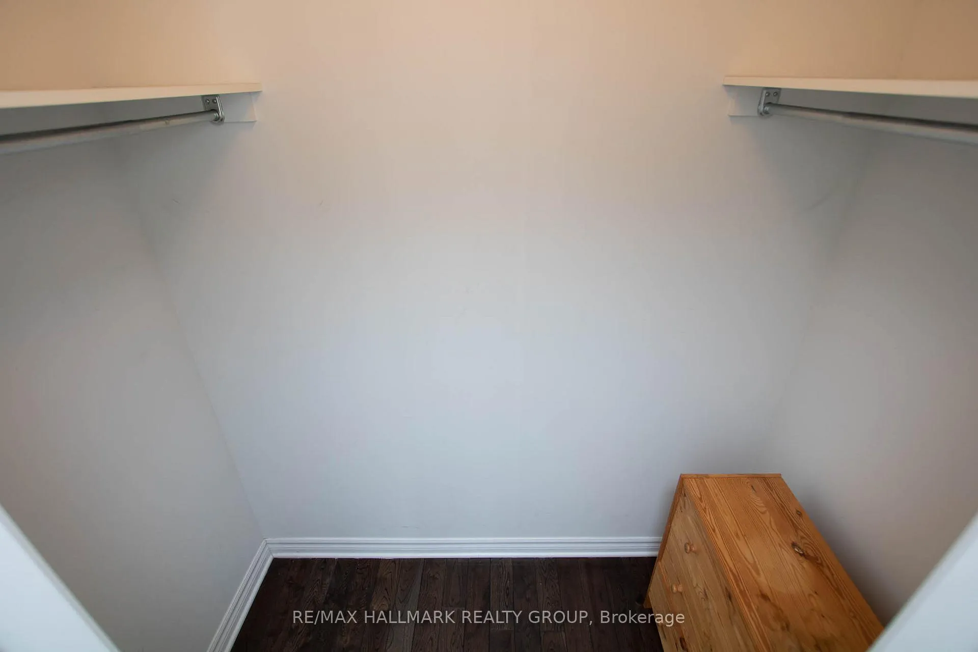 Photo 23 of Unit H, 314 Everest Private, Ottawa, Elmvale Acres — HOMEH