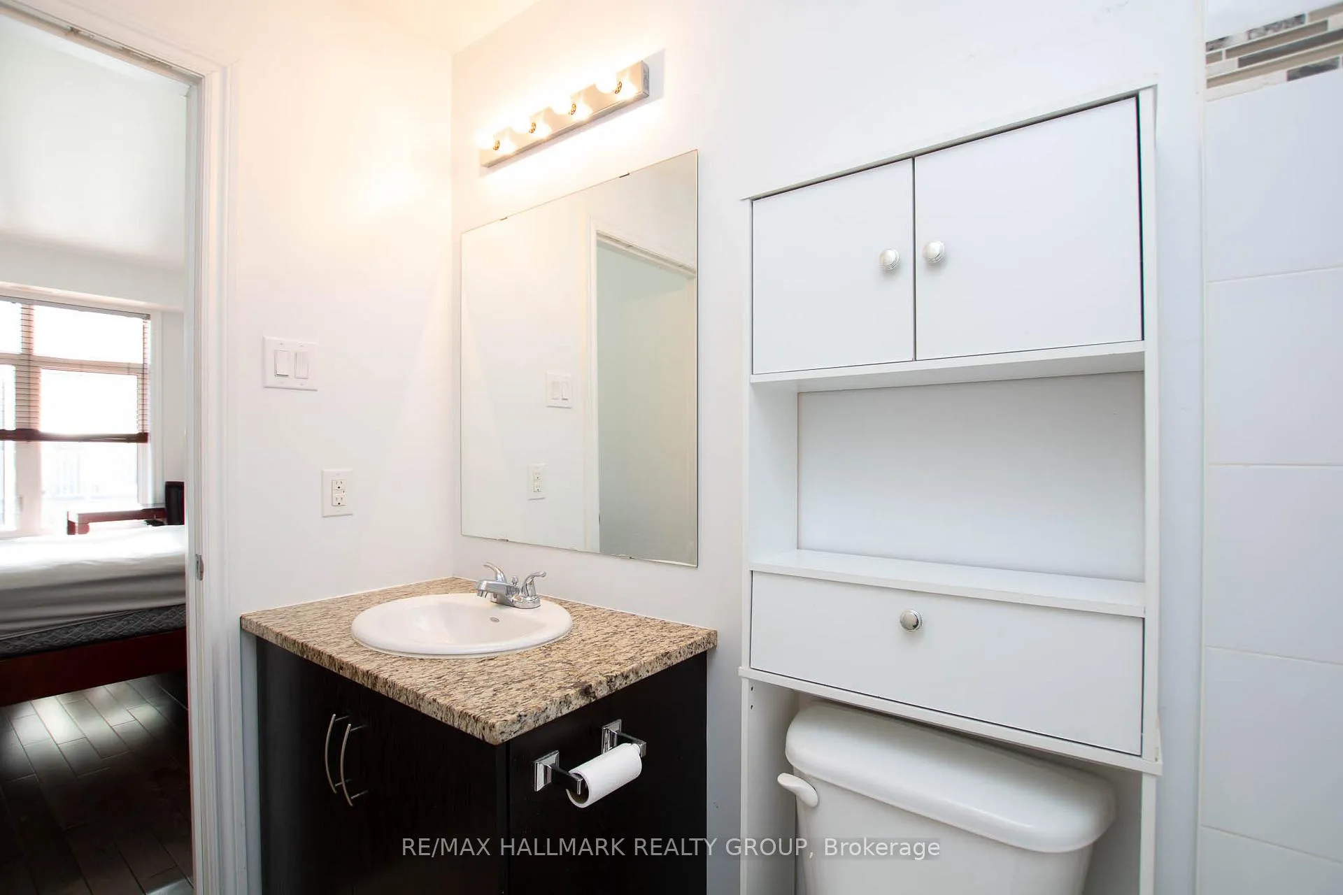Photo 29 of Unit H, 314 Everest Private, Ottawa, Elmvale Acres — HOMEH
