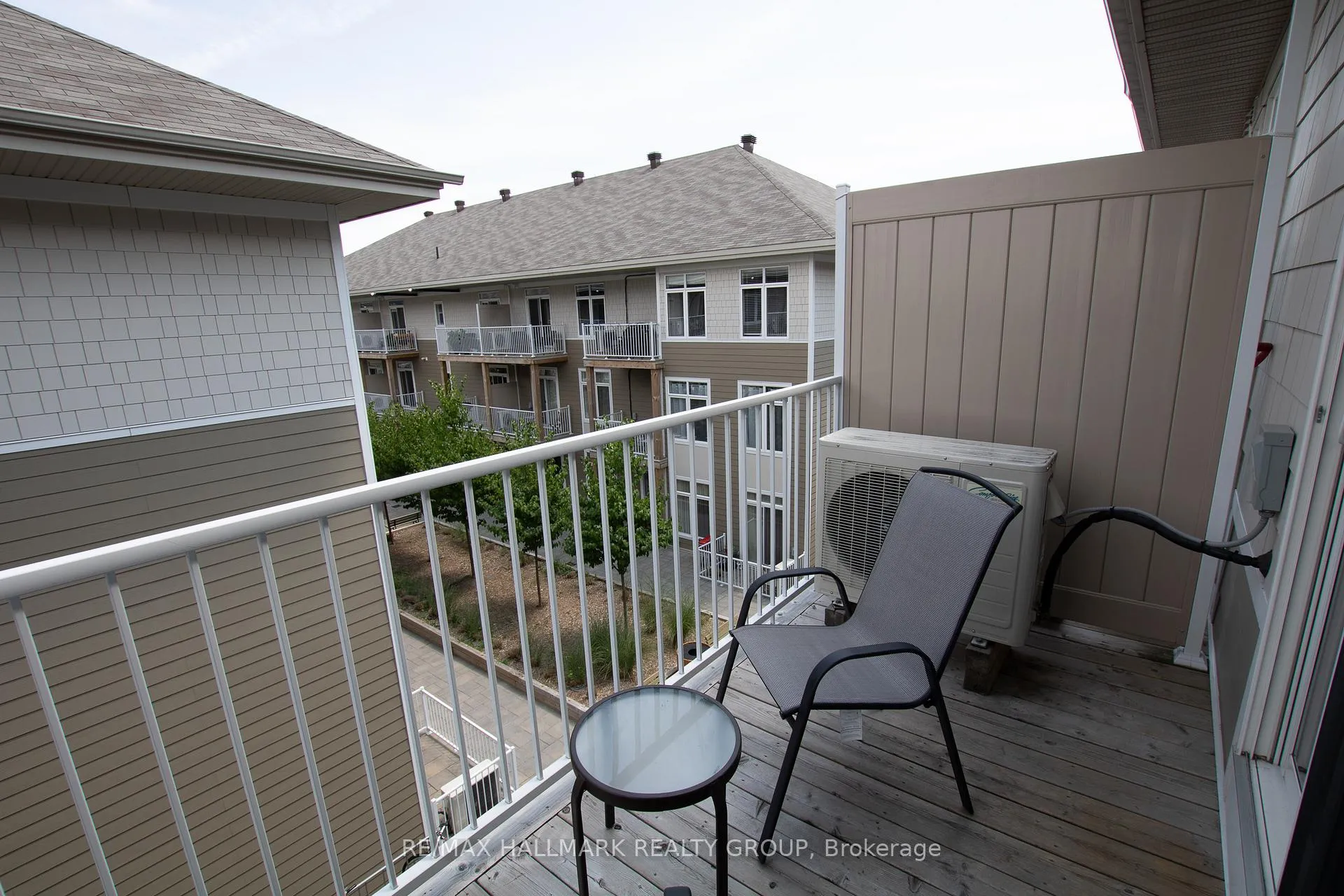 Photo 31 of Unit H, 314 Everest Private, Ottawa, Elmvale Acres — HOMEH