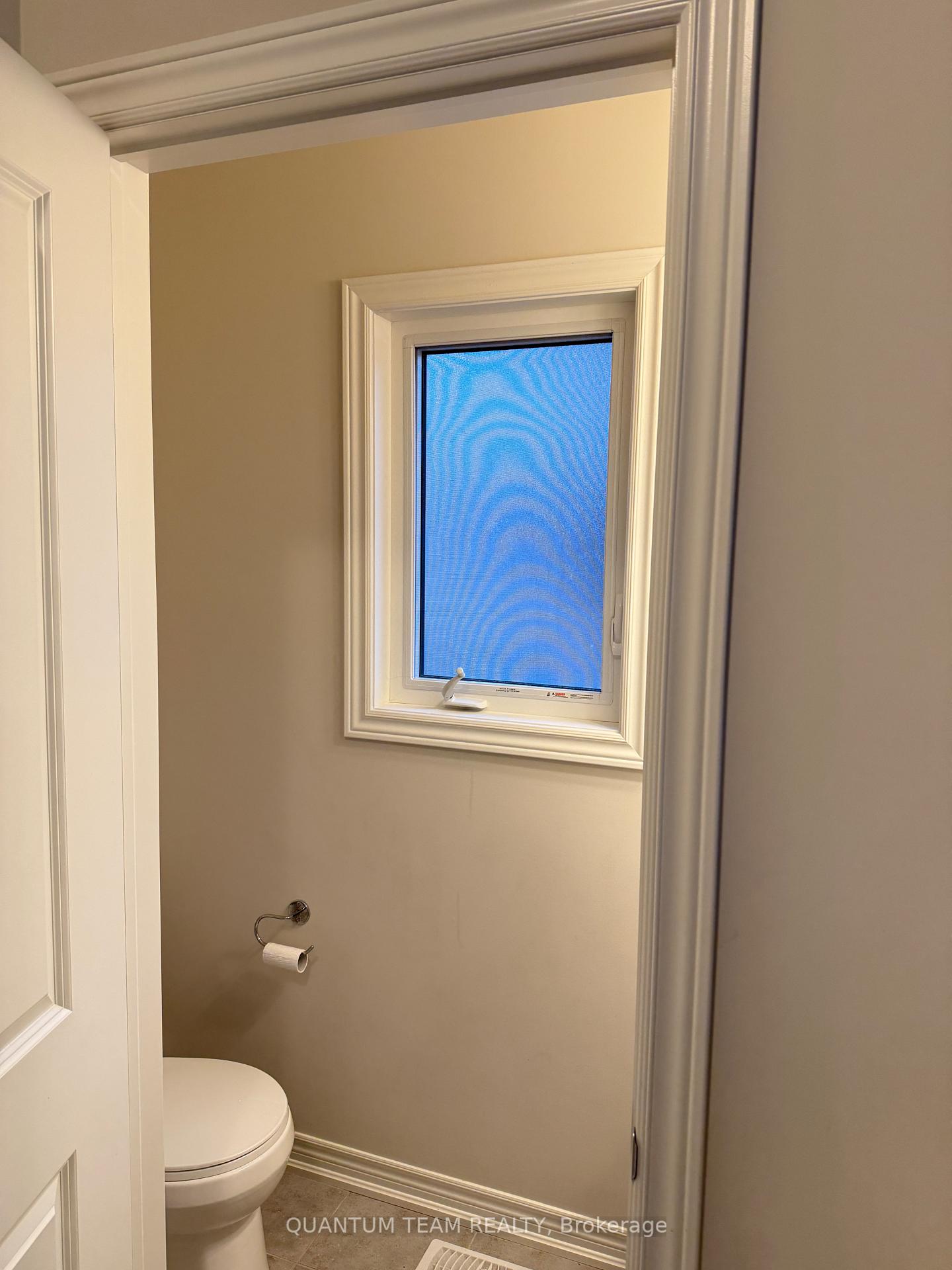 Photo 5 of Unit Upper, 27 Overholt Drive, Thorold, Hurricane/Merrittville — HOMEH